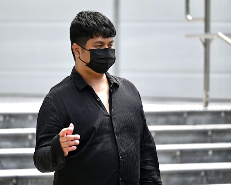 Former radio DJ Dee Kosh to plead guilty to sexual offences
