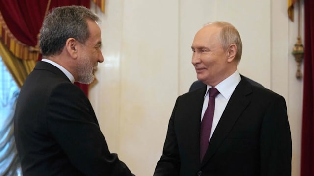 普京会见伊朗外长 重申致力维持俄伊战略伙伴关系