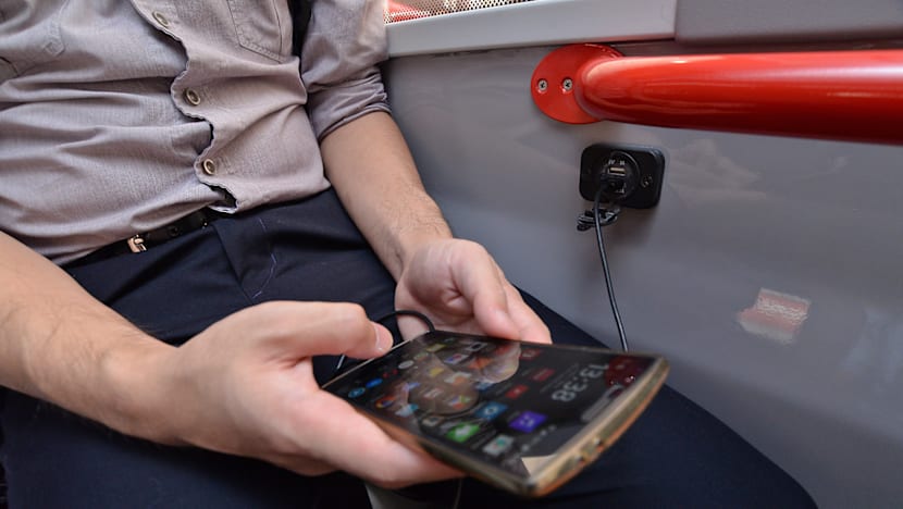 New double-decker buses to have two exits, two staircases