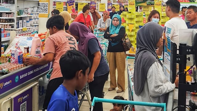 【城市呼吸｜纪慧琴】马国百元援助金的民生百态