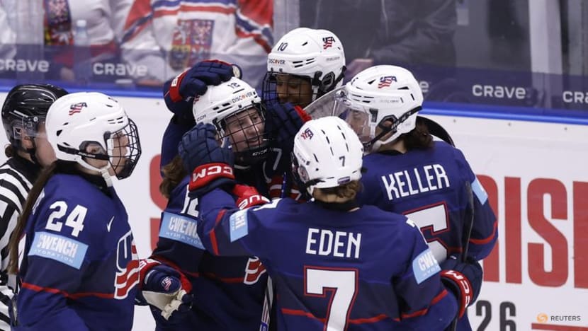 Ice hockey-Pannek is the star as US beat Czechs to reach world final