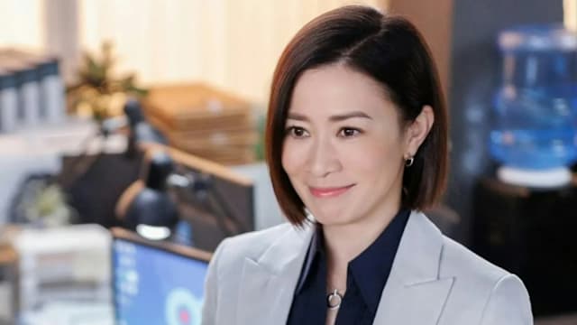 不老的Man姐，佘诗曼50岁冻龄秘诀从“1天6餐”做起……