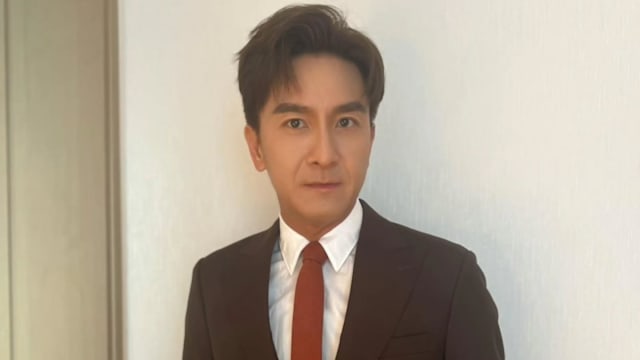 马国明入行26首接主持棒，担任港姐决赛司仪！自曝：紧张到脚发抖