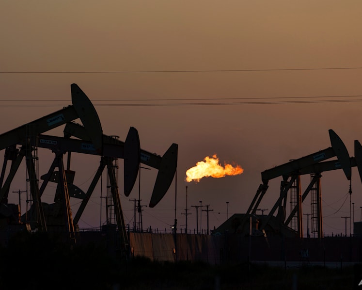 Commentary: Even with energy prices set to soar, buying oil and gas stocks isn’t the best idea