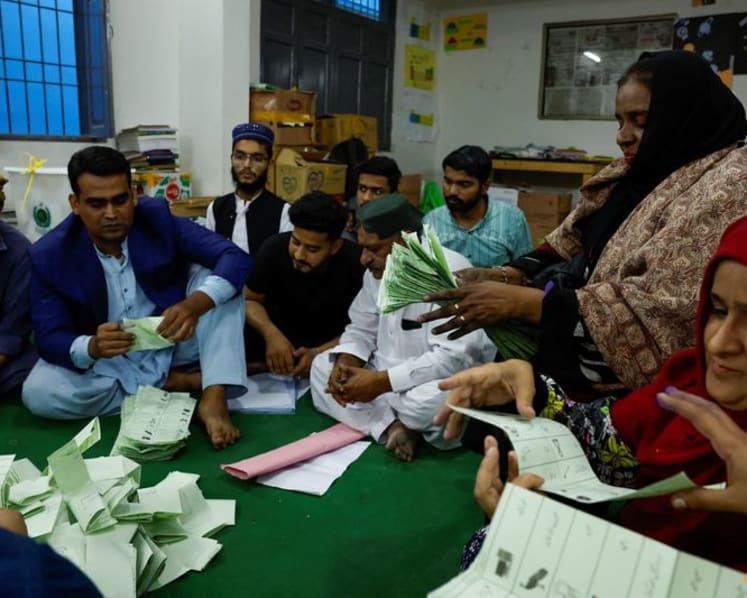 Imran Khan’s PTI-backed candidates emerge as strong contenders in Pakistan election