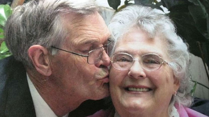 Bagai kisah 'The Notebook', pasangan ini meninggal dunia di samping satu sama lain