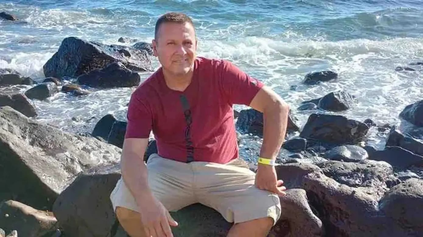 搅拌机突启动！美化学厂工人卡五小时痛苦丧命