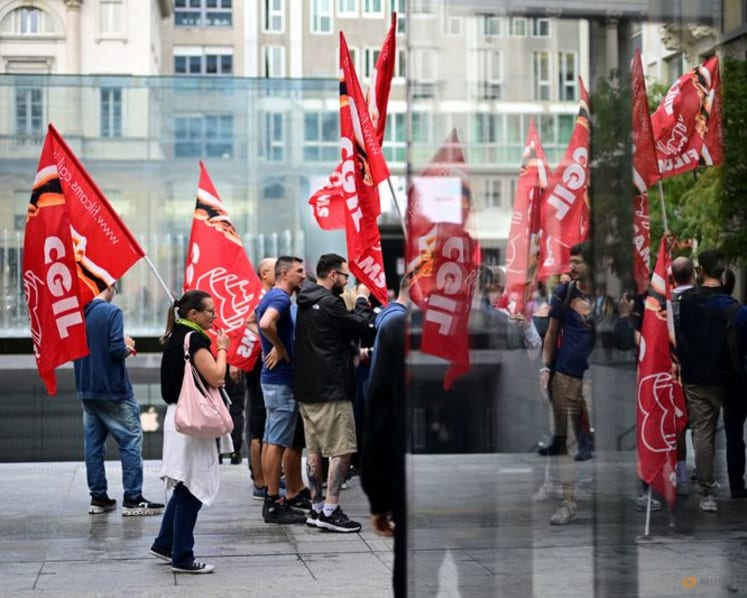Italian Apple store employees strike on iPhone 18 Pro launch day