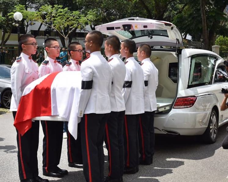 Family, friends bid final farewell to national serviceman Dave Lee