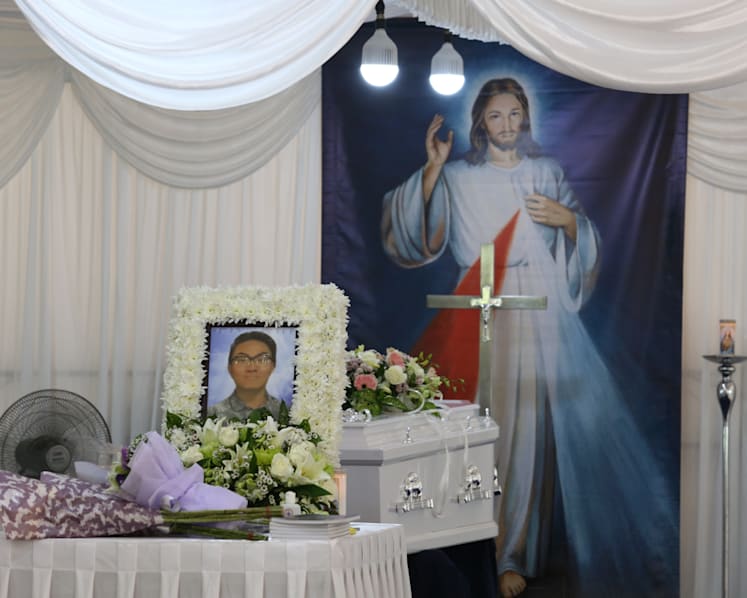 Teen who fell to death from Orchard Central wanted a video taken: First-hand witness
