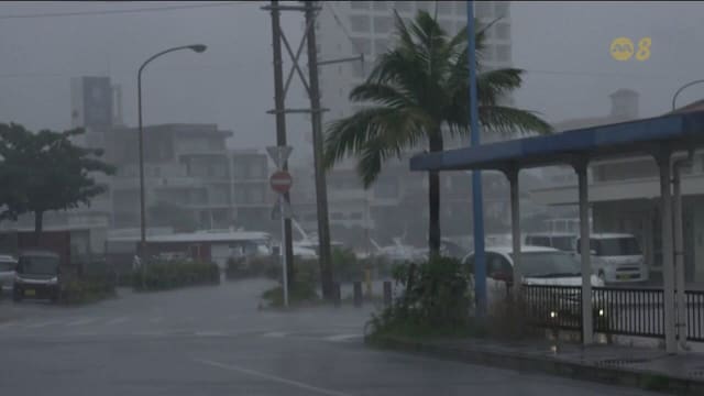 超强台风巴威逼近日本先岛诸岛 上百趟航班被取消