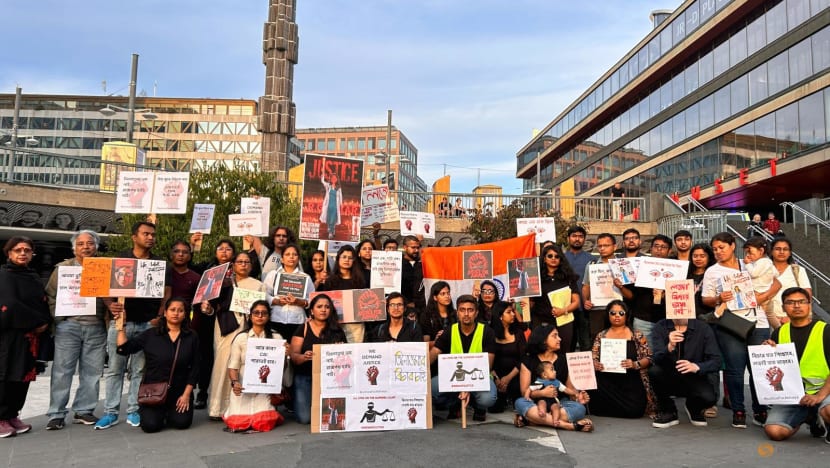 Worldwide protests held over Indian trainee medic's rape and death