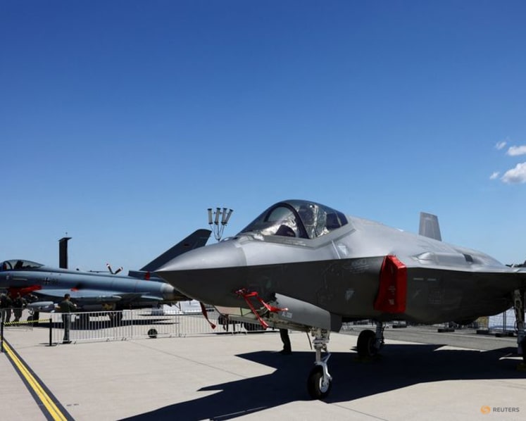 Swiss to reduce F-35 fighter jet order from US as costs rise