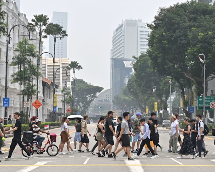 Air quality remains unhealthy across Singapore amid haze Air quality remains unhealthy across Singapore amid haze