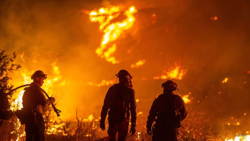 Massive new Los Angeles-area fire balloons as winds pick up Massive new Los Angeles-area fire balloons as winds pick up