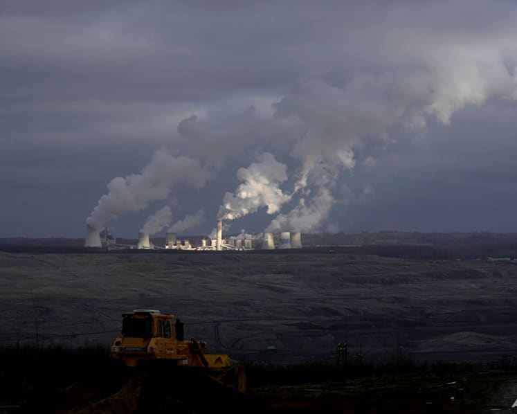 In climate fight, EU lawmakers back stricter emission caps