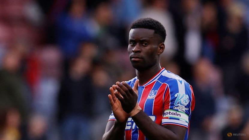Captain Guehi will leave Palace next year, Glasner says