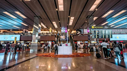 Intern Working Near Changi Airport Wants Tips On Staying Overnight At Airport To Avoid Long Daily Commute From Choa Chu Kang