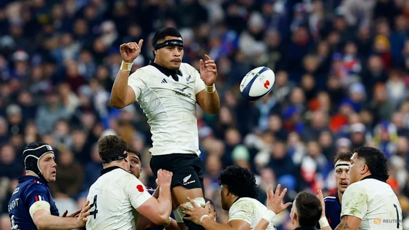New Zealand coach Rennie moves Vaa'i to blindside for Ireland test