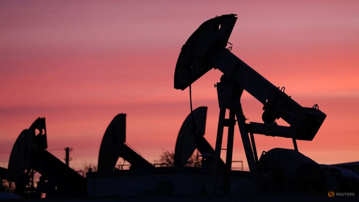 Oil slides, stocks rise on hopes of deal to end Middle East