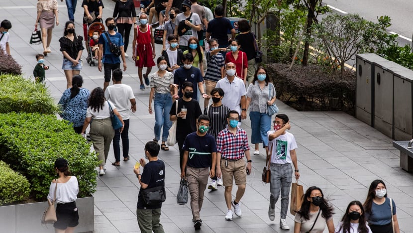 355 new Covid-19 cases and 1 death in Singapore 