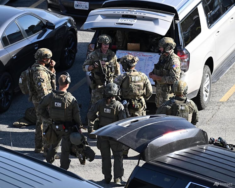 FBI fatally shoots man who held hostages in California building
