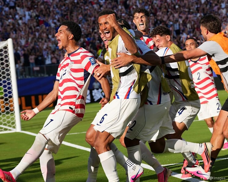 US keep World Cup dream alive with gutsy win over Bosnia