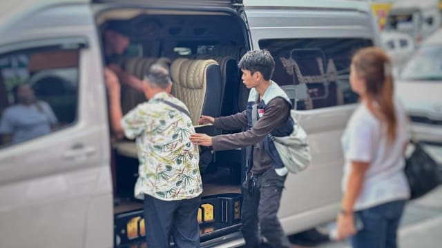 滞留合艾的893名新加坡人中 已有608人顺利撤离