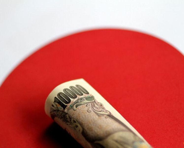 Japan benchmark bond yield extends rise after hitting 30-year high