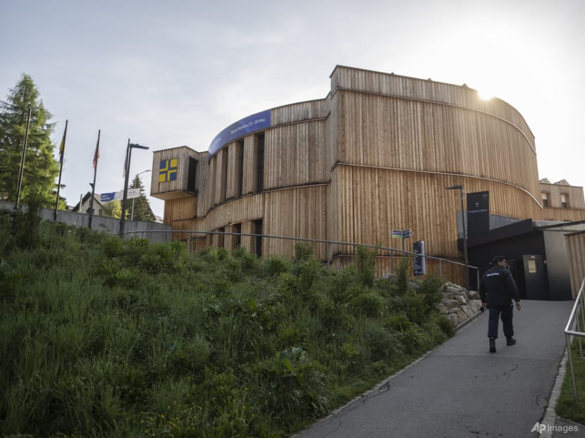 Senior Minister Tharman, ministers Josephine Teo, S Iswaran to participate in World Economic Forum