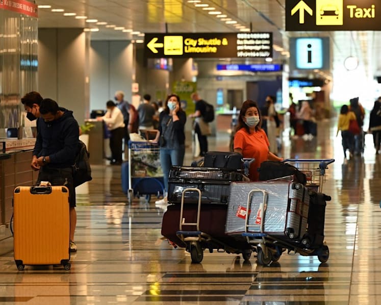 CNA Explains: Should you wear a mask on a plane if it's optional?