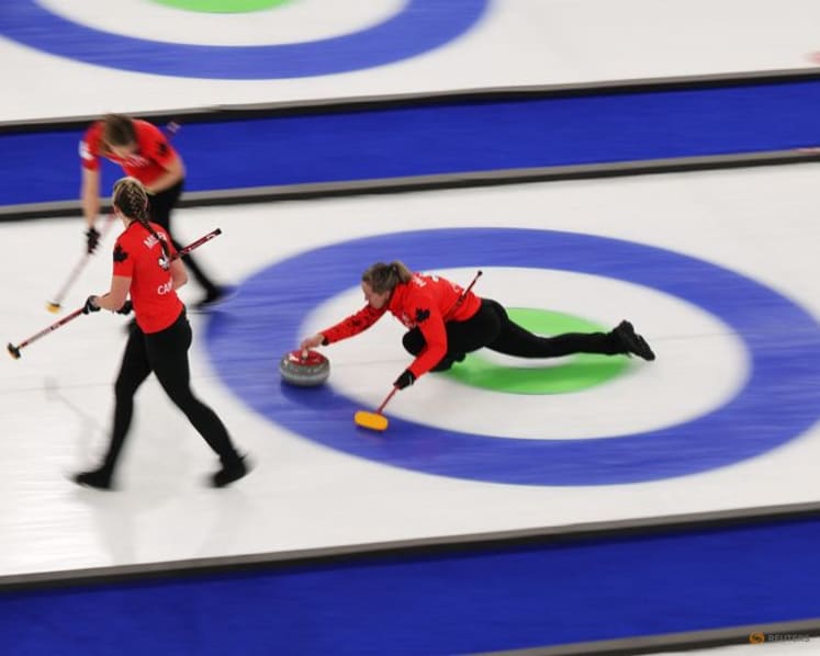 Curling-Canada beat South Korea to qualify for semi-finals, USA also through
