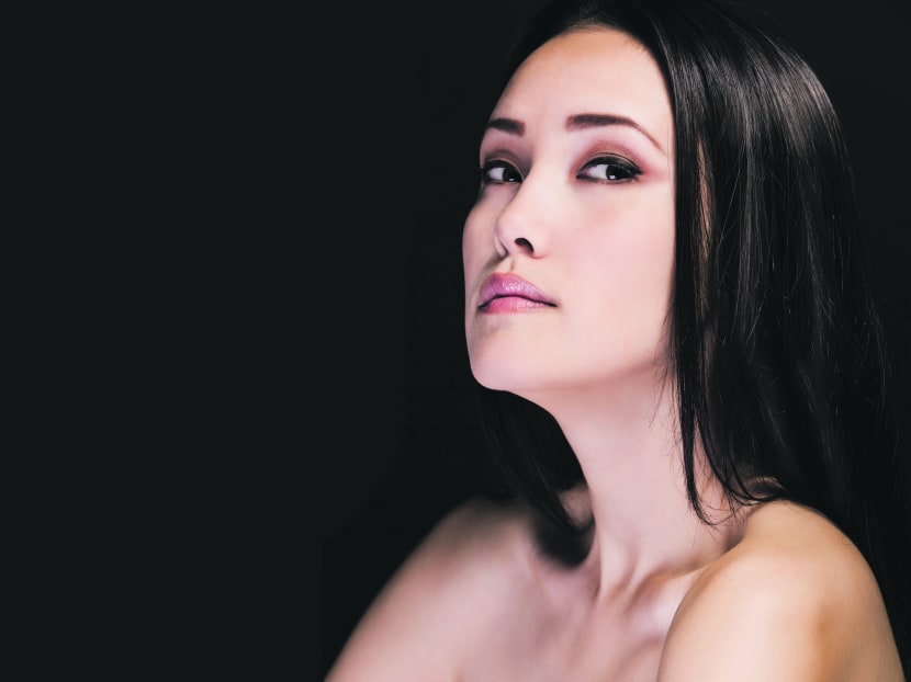 The smallest stroke makes a difference when priming your brows – which help send subtle, non-verbal messages – for that hot date.