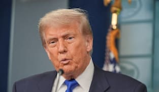 Thai and Cambodian leaders have agreed to renew a ceasefire after days of deadly border clashes, Trump says