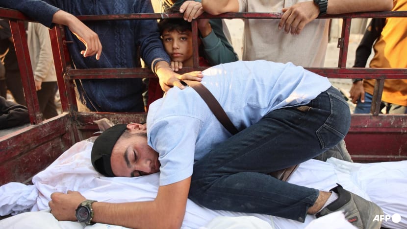 More families forced out of north Gaza, as Israeli tanks push deeper