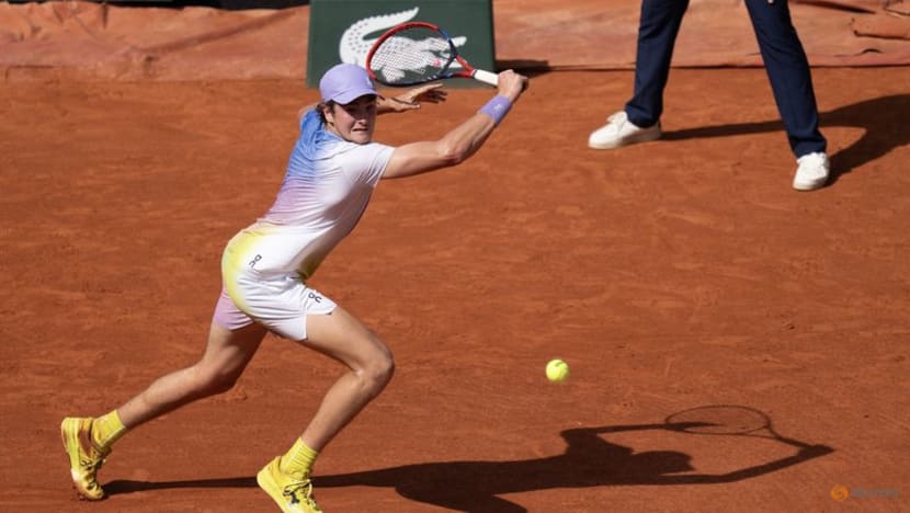 Fonseca clinches first grass-court win, Sun ousts defending champion Kasatkina in Eastbourne