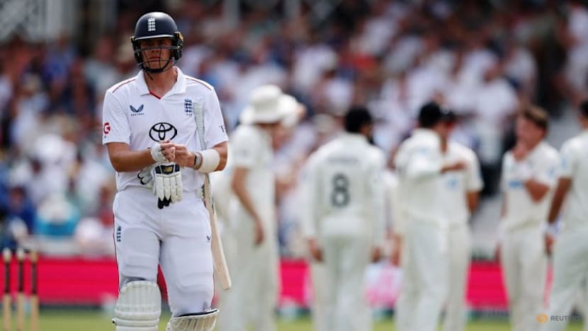 New Zealand's bowlers fight back against England in third test