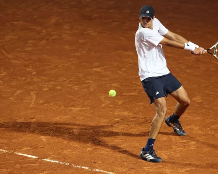 Darderi outlasts Jodar in late-night epic to reach Italian Open semi-finals
