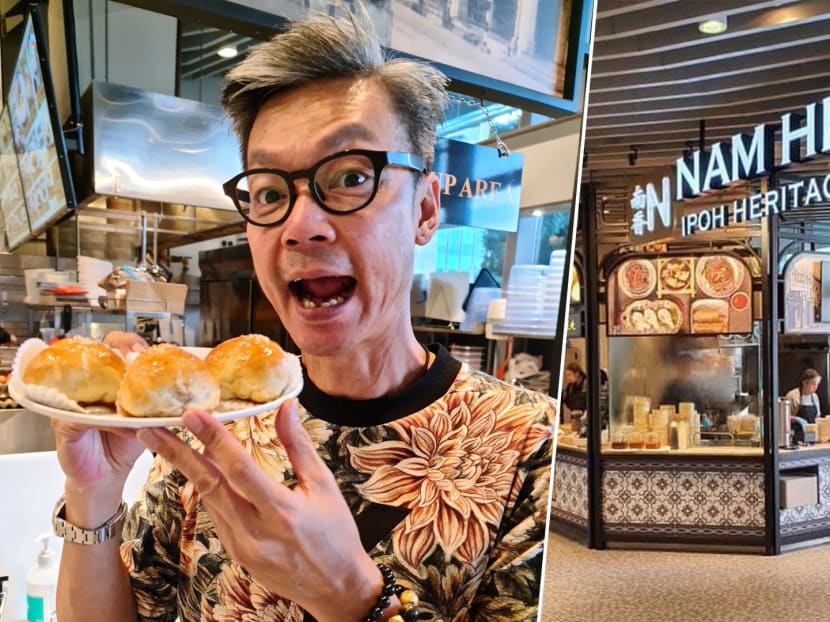 The upcoming new food court stall will offer exclusive Ipoh white coffee and deep-fried custard buns. The upcoming new food court stall will offer exclusive Ipoh white coffee and deep-fried custard buns.
