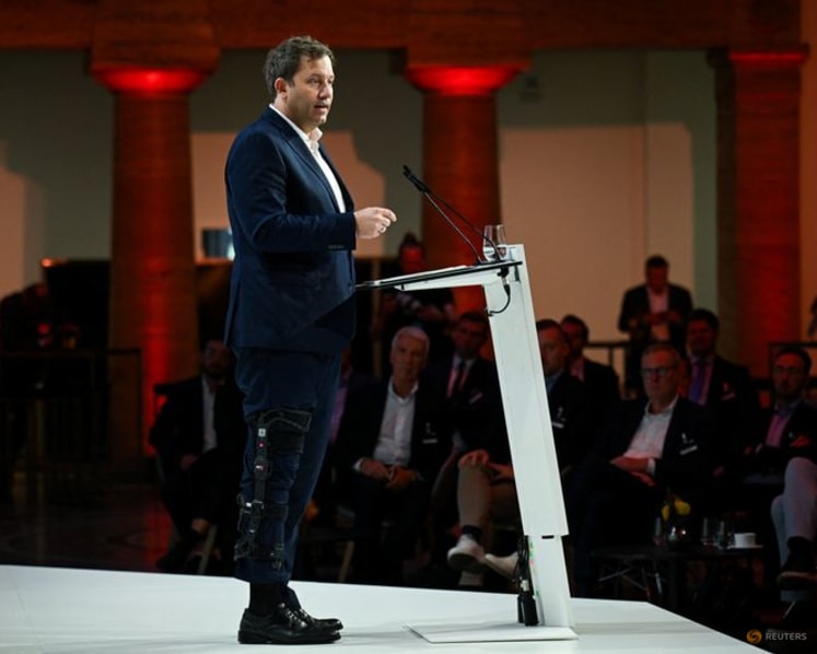 Germany warns against bringing Russia back into G20 fold