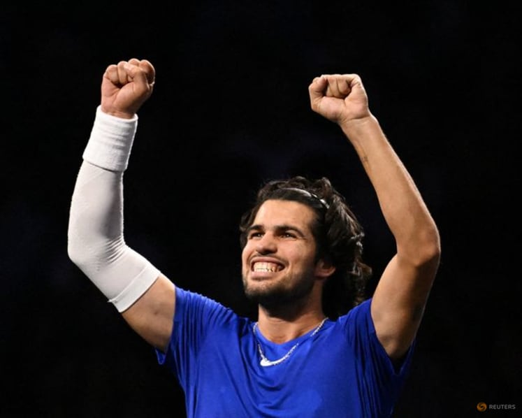 Alcaraz downs Fritz as Team World take 7-5 lead in Laver Cup