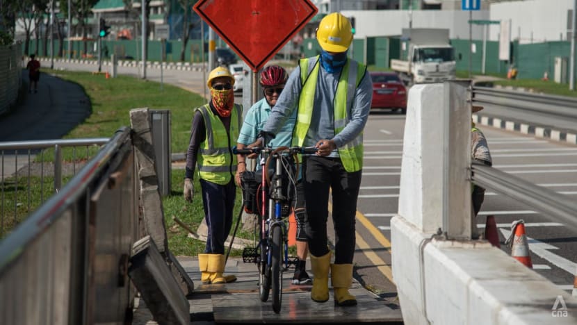 Growth in foreign employment in 2023 mostly in jobs Singaporeans don't want: MOM Growth in foreign employment in 2023 mostly in jobs Singaporeans don't want: MOM