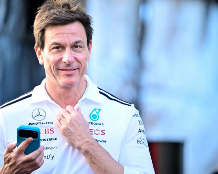 Wolff reported in talks to sell part of Mercedes F1 stake to Crowdstrike CEO