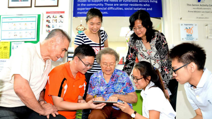 Party member hailed for efforts to boost residents outreach