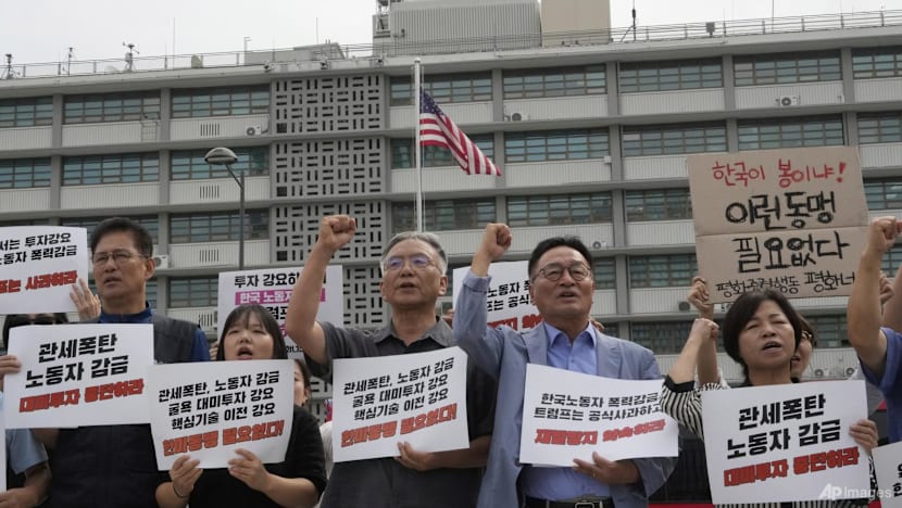 South Korea sending chartered plane to bring back workers detained in US