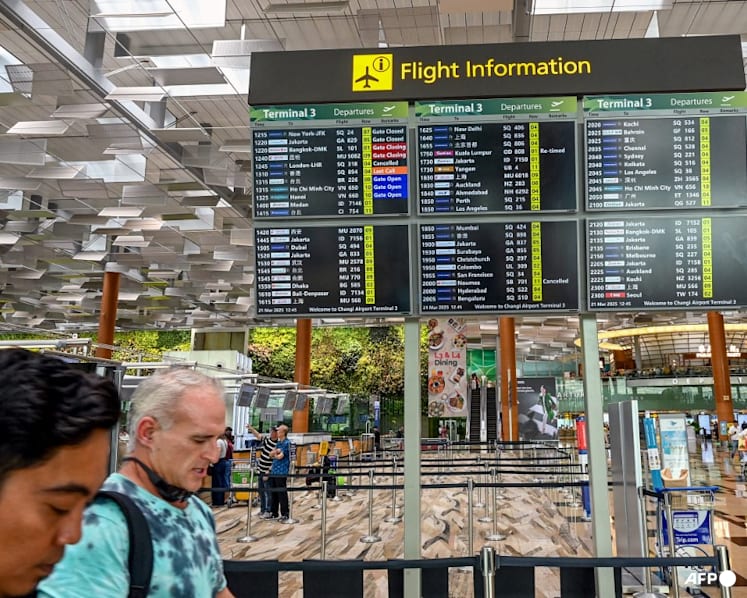 Singapore Airlines cancels flights to and from London's Heathrow after airport closure
