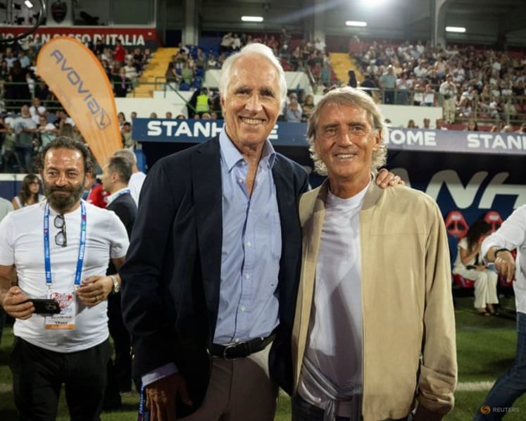 Mancini returns as Italy coach with Ranieri as technical director
