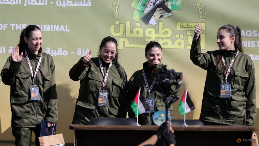 Hamas frees four Israeli hostages in swap for Palestinian prisoners Hamas frees four Israeli hostages in swap for Palestinian prisoners