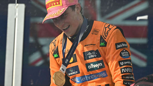 F1迈阿密大奖赛：迈凯伦车队皮亚斯特里夺冠