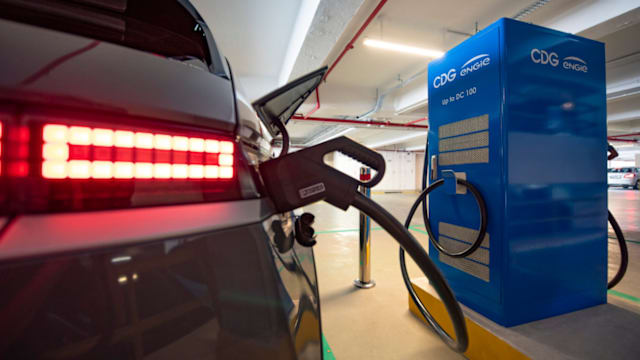 康福德高与伙伴合作拓展电动车充电服务 新马两地逾2100充电桩可跨境使用